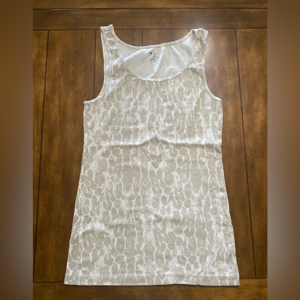 Like New Women’s Gap Ribbed Tank Top Sz Lg